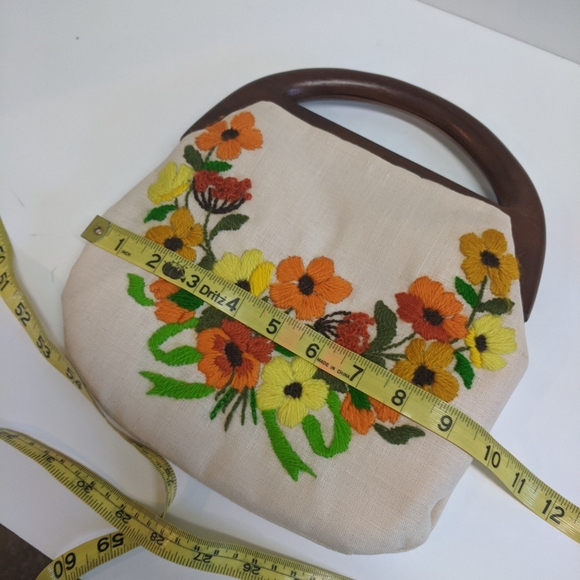 Vintage Wooden Handle Embroidered Hand Bag Purse - Picture 11 of 12